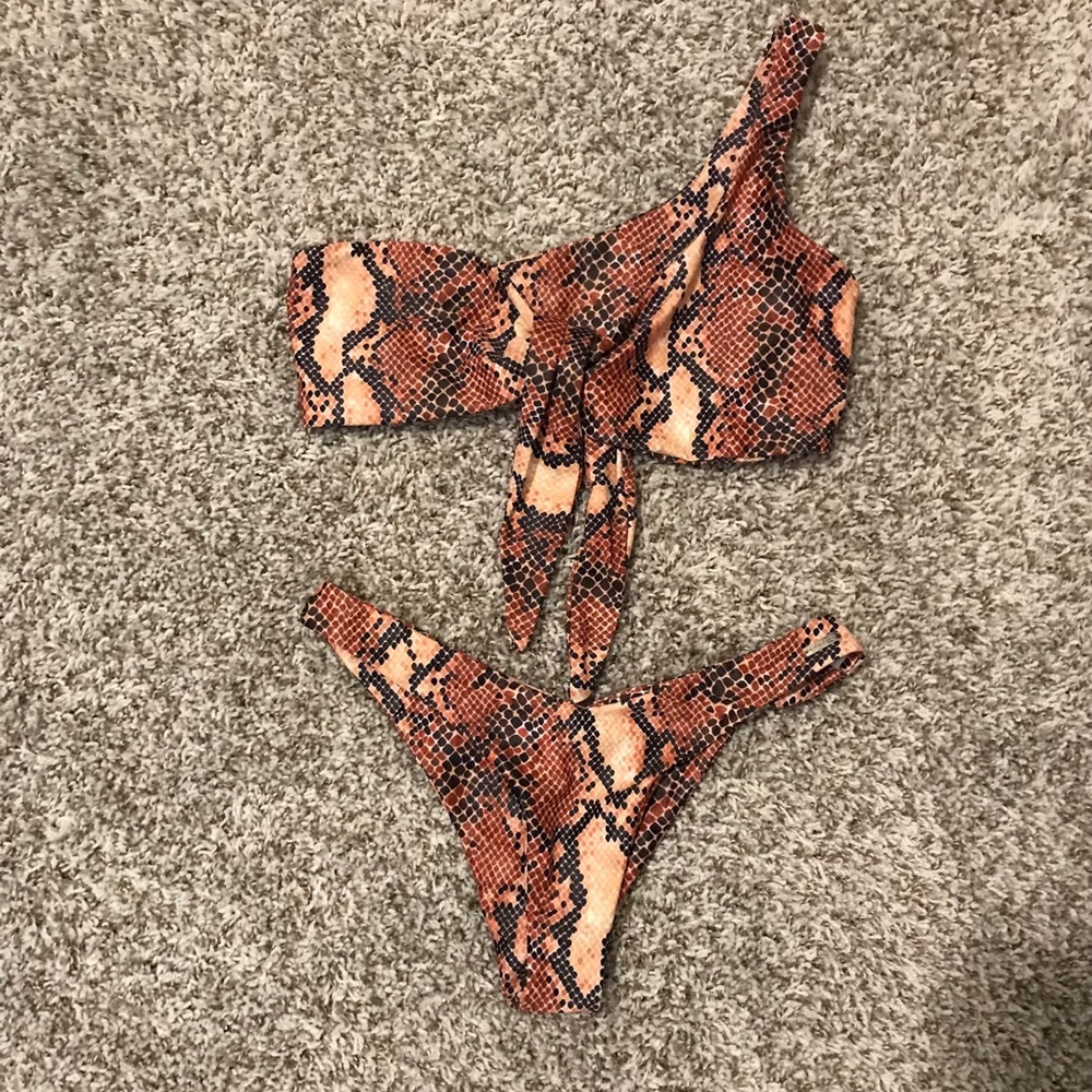 Blackbough Bikini top and bottom